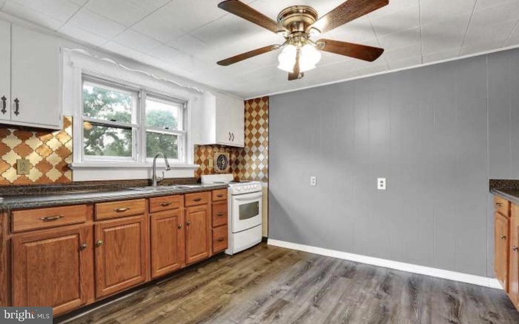 Photo of 924 Bellevue Avenue, LANGHORNE, PA 19047 (MLS # PABU2113216)