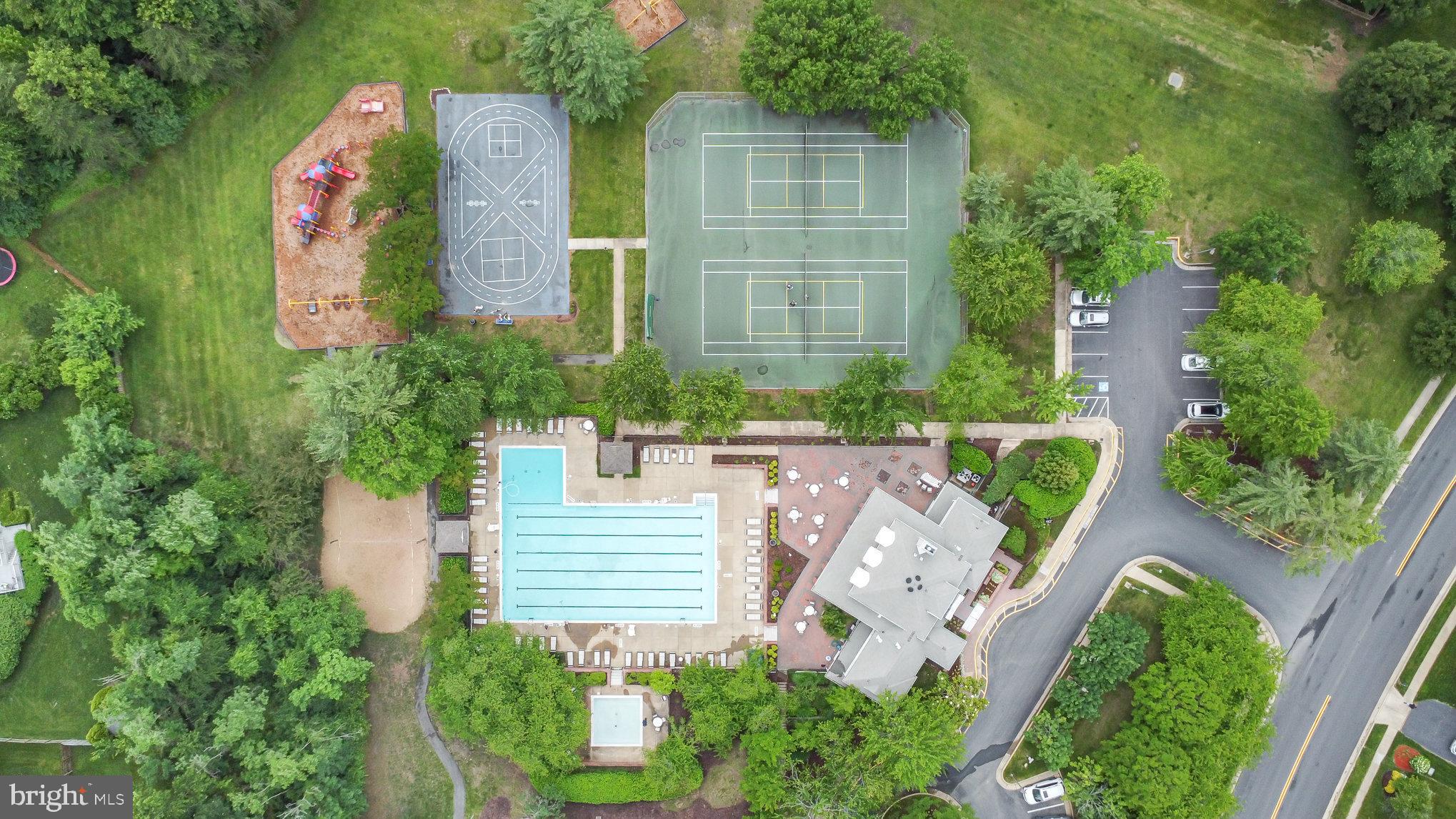 HAMPTON OAKS - Residential Lease