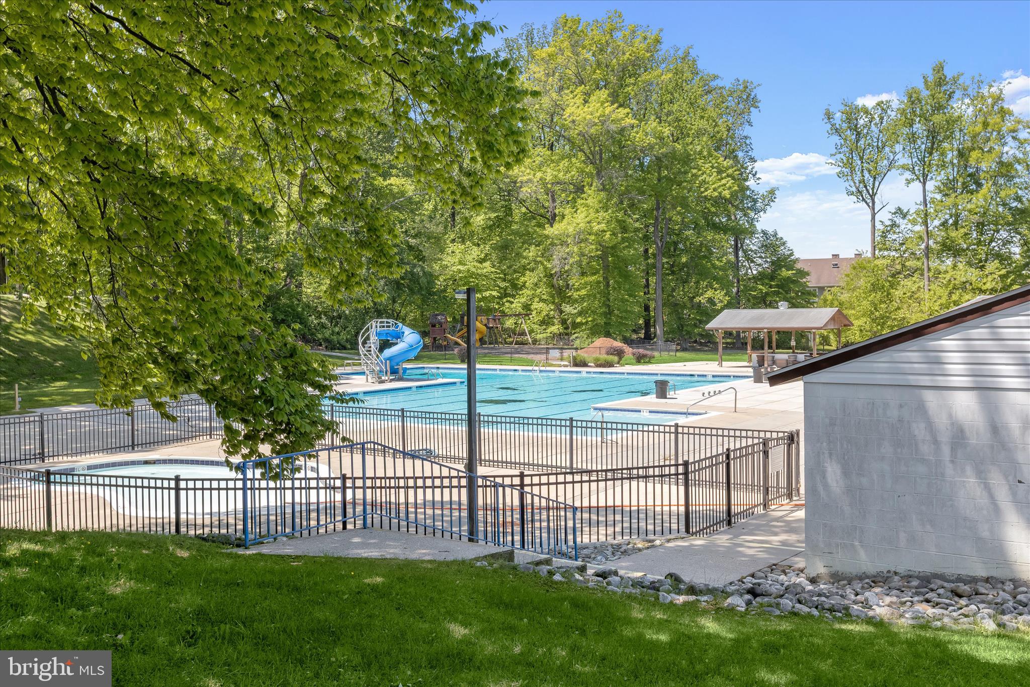 ROLLINGWOOD - Residential