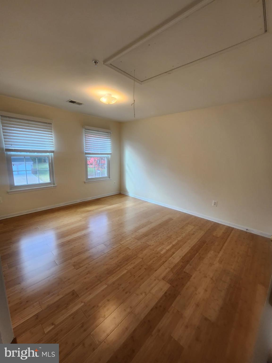 ROSE VALLEY-PLAT EIGHT> - Residential Lease