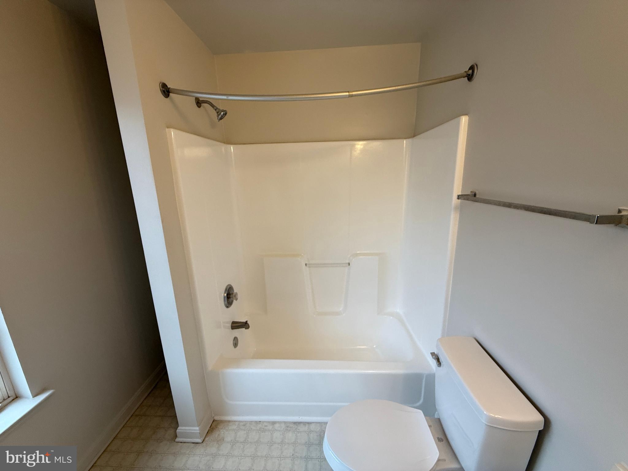 LAFAYETTE VILLAGE - Residential Lease