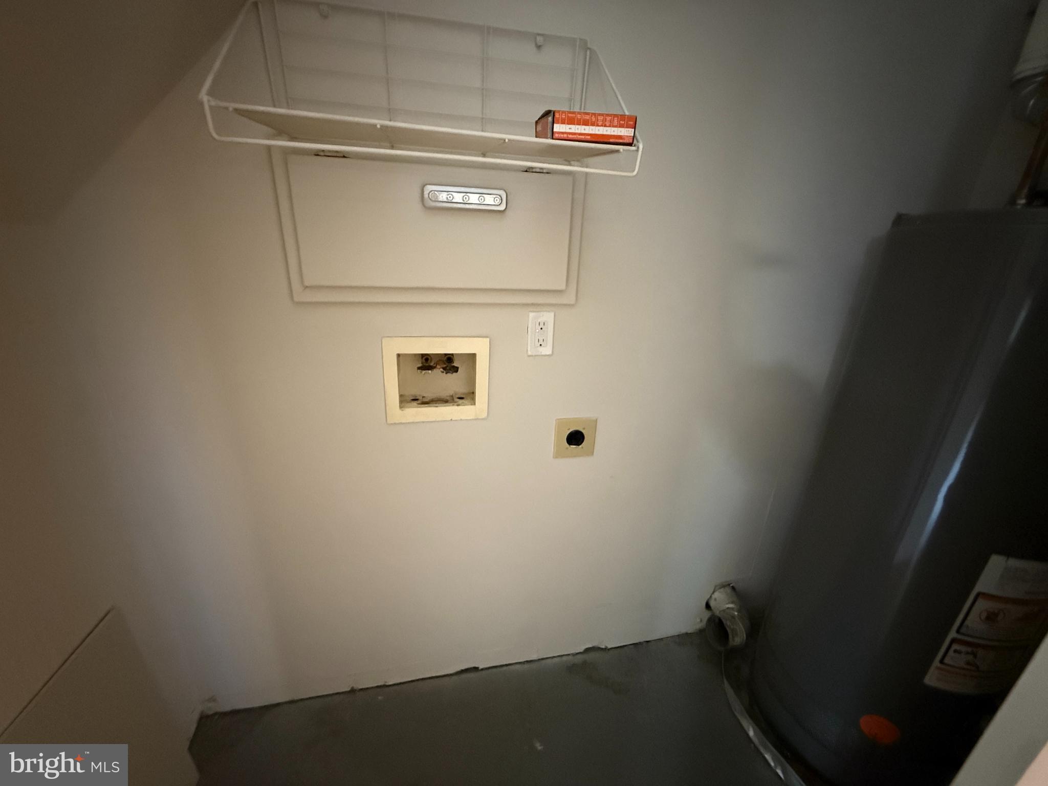 LAFAYETTE VILLAGE - Residential Lease