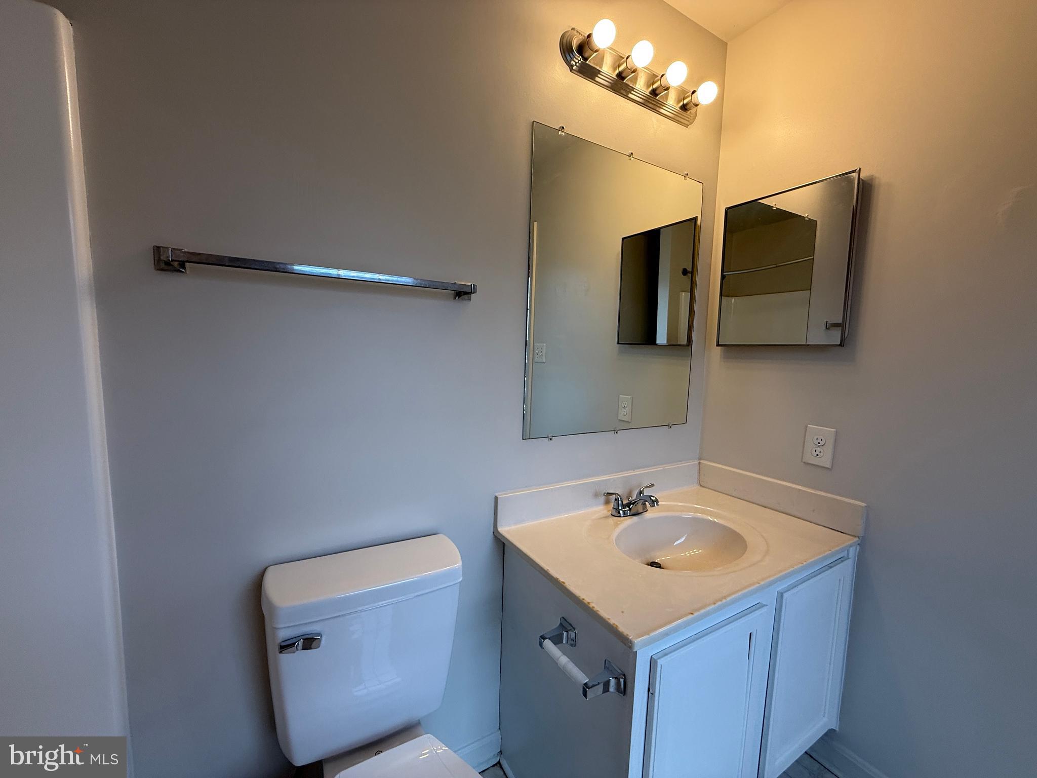 LAFAYETTE VILLAGE - Residential Lease