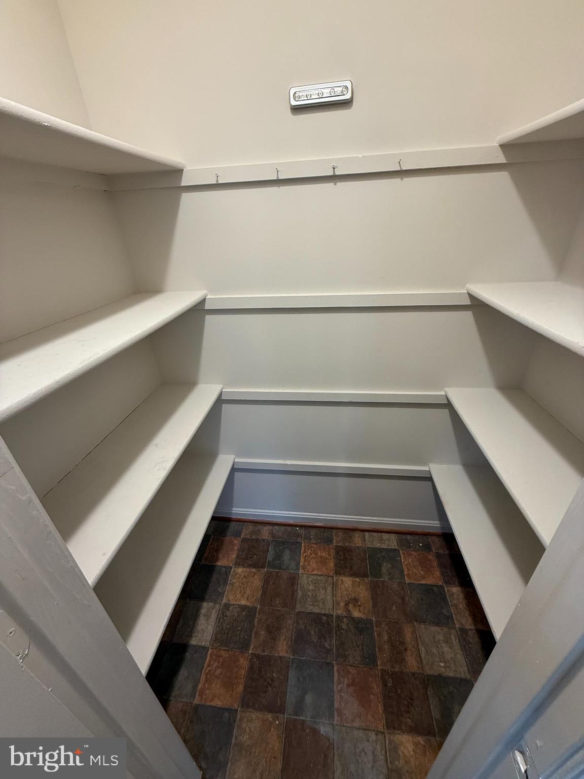 LAFAYETTE VILLAGE - Residential Lease