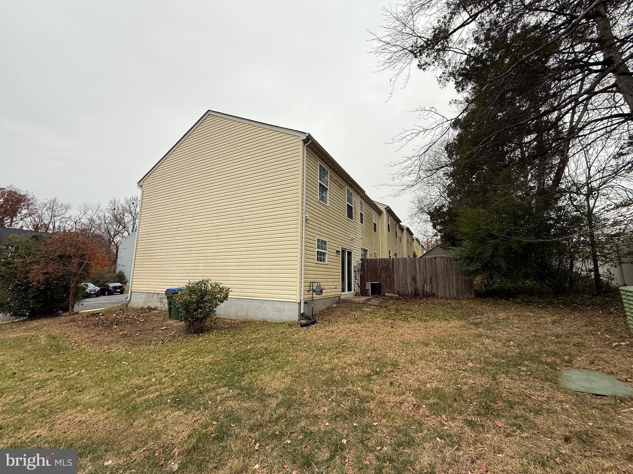 LAFAYETTE VILLAGE - Residential Lease