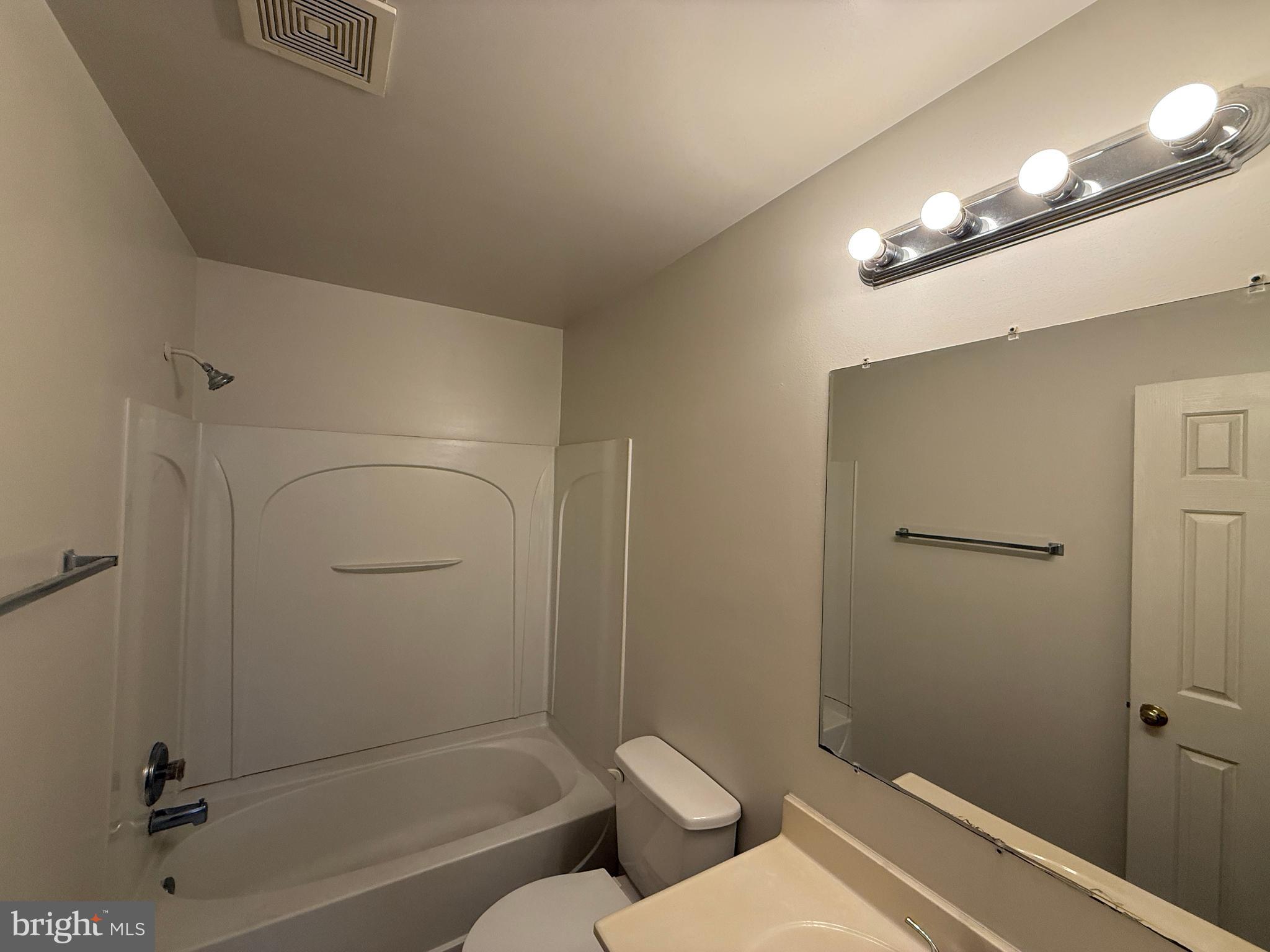 LAFAYETTE VILLAGE - Residential Lease