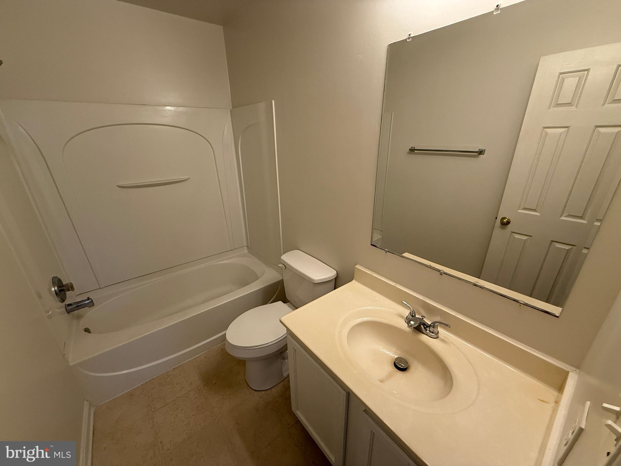 LAFAYETTE VILLAGE - Residential Lease