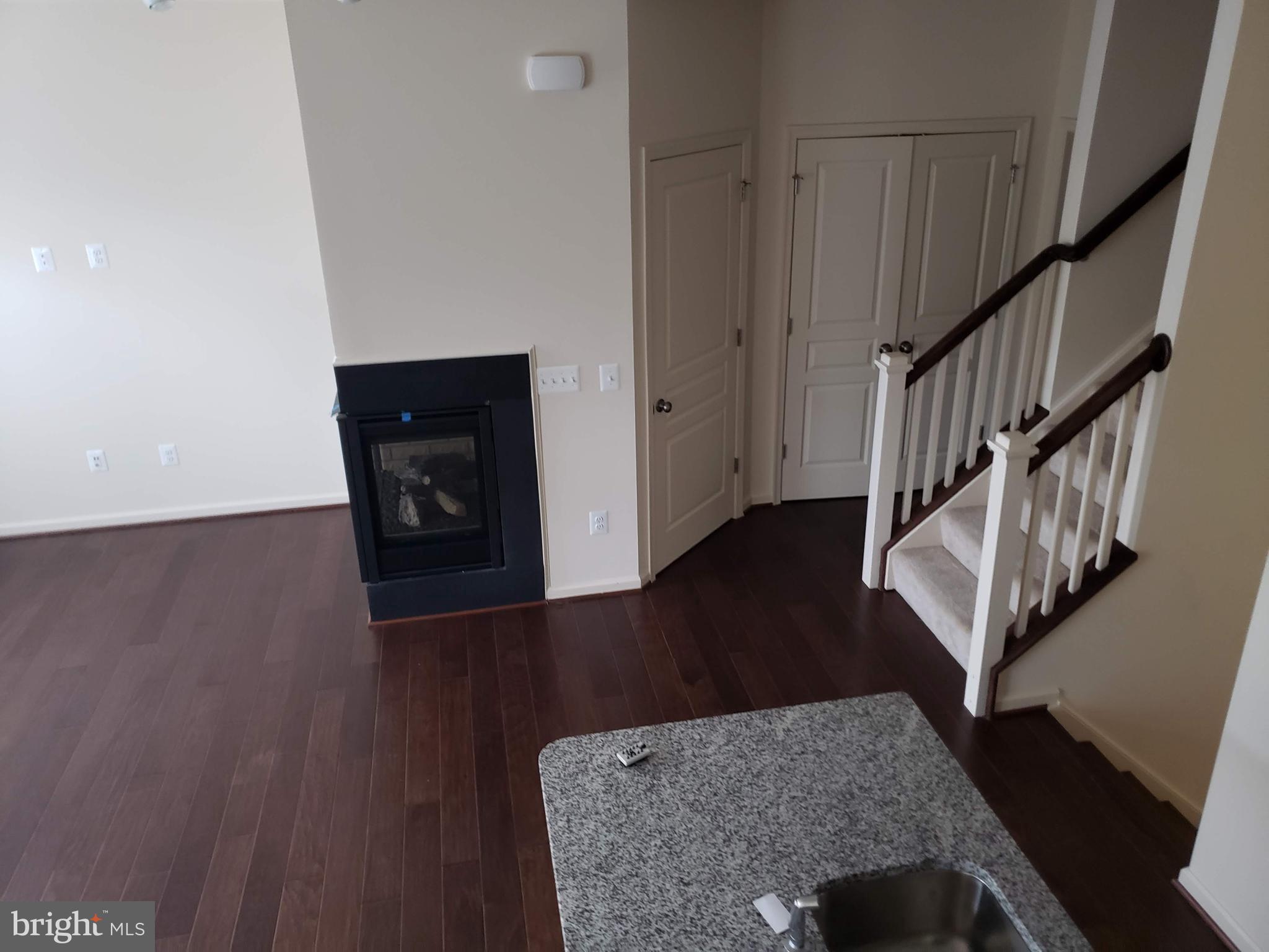 POTOMAC CREST - Residential Lease
