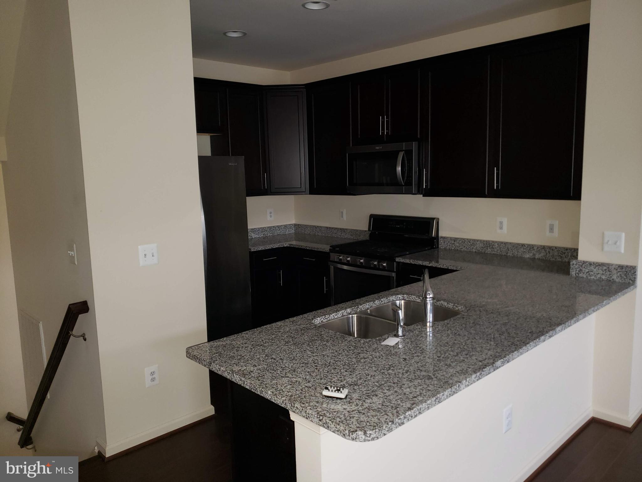 POTOMAC CREST - Residential Lease