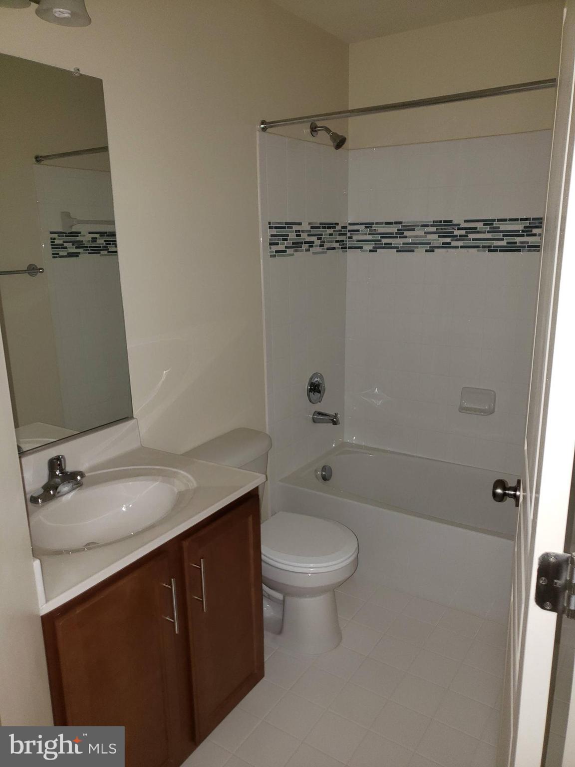 POTOMAC CREST - Residential Lease