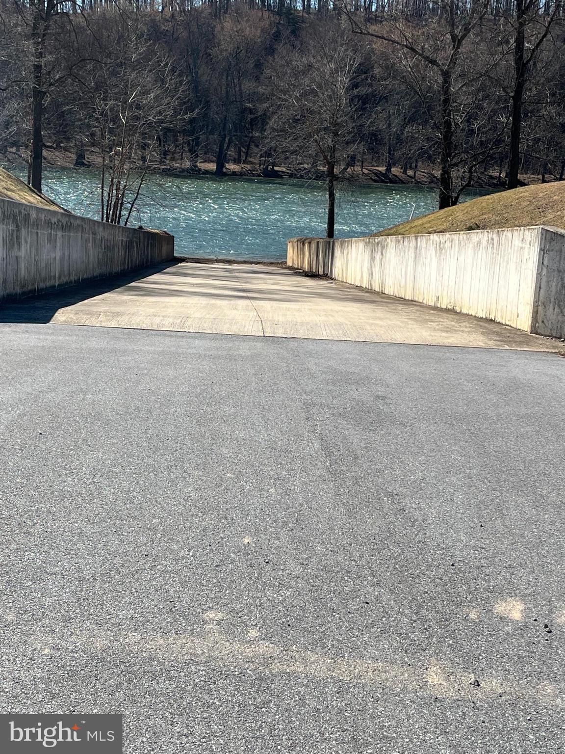 BROOKFIELD ON THE POTOMAC - Residential