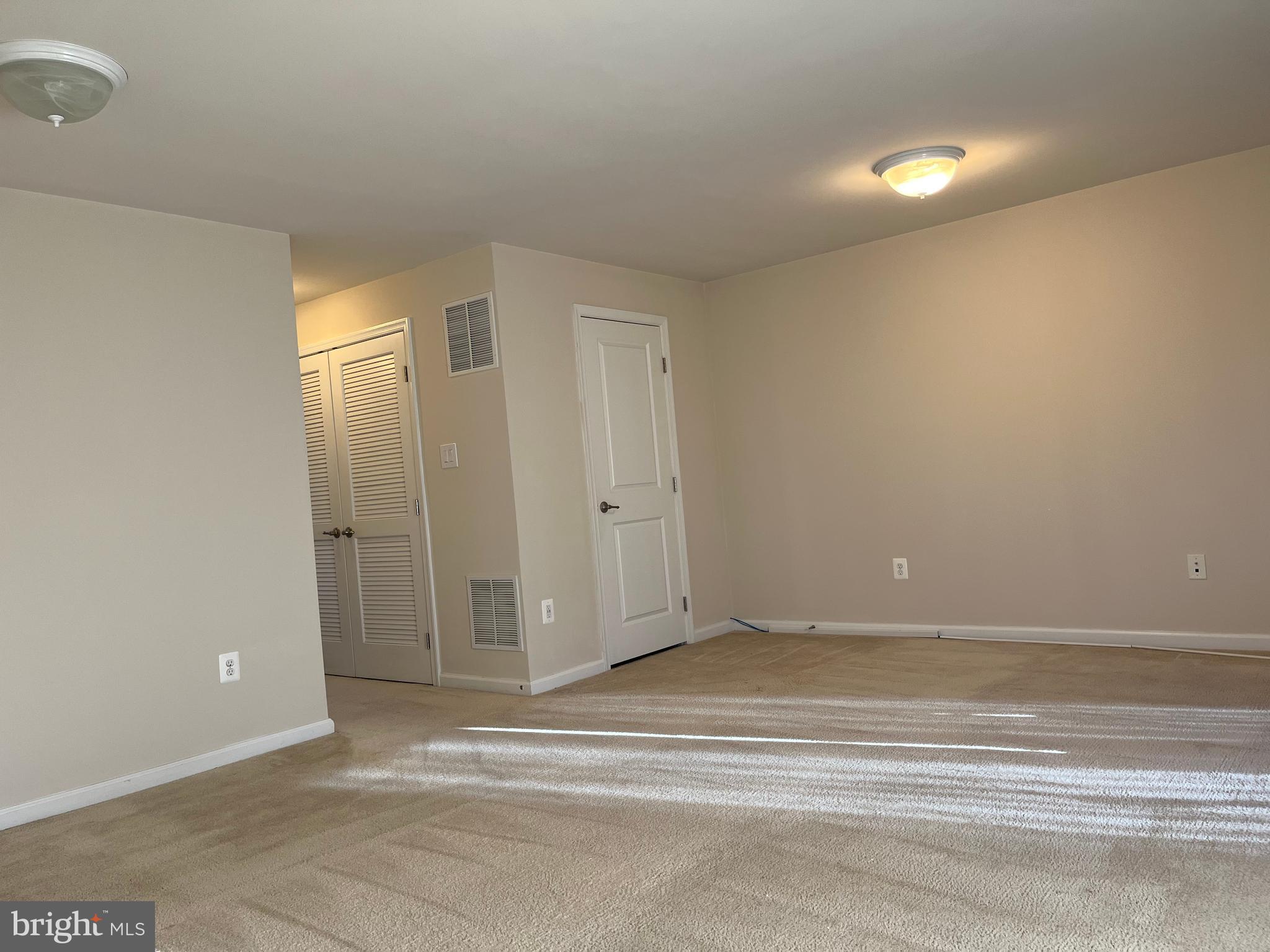 BROOKFIELD ON THE POTOMAC - Residential