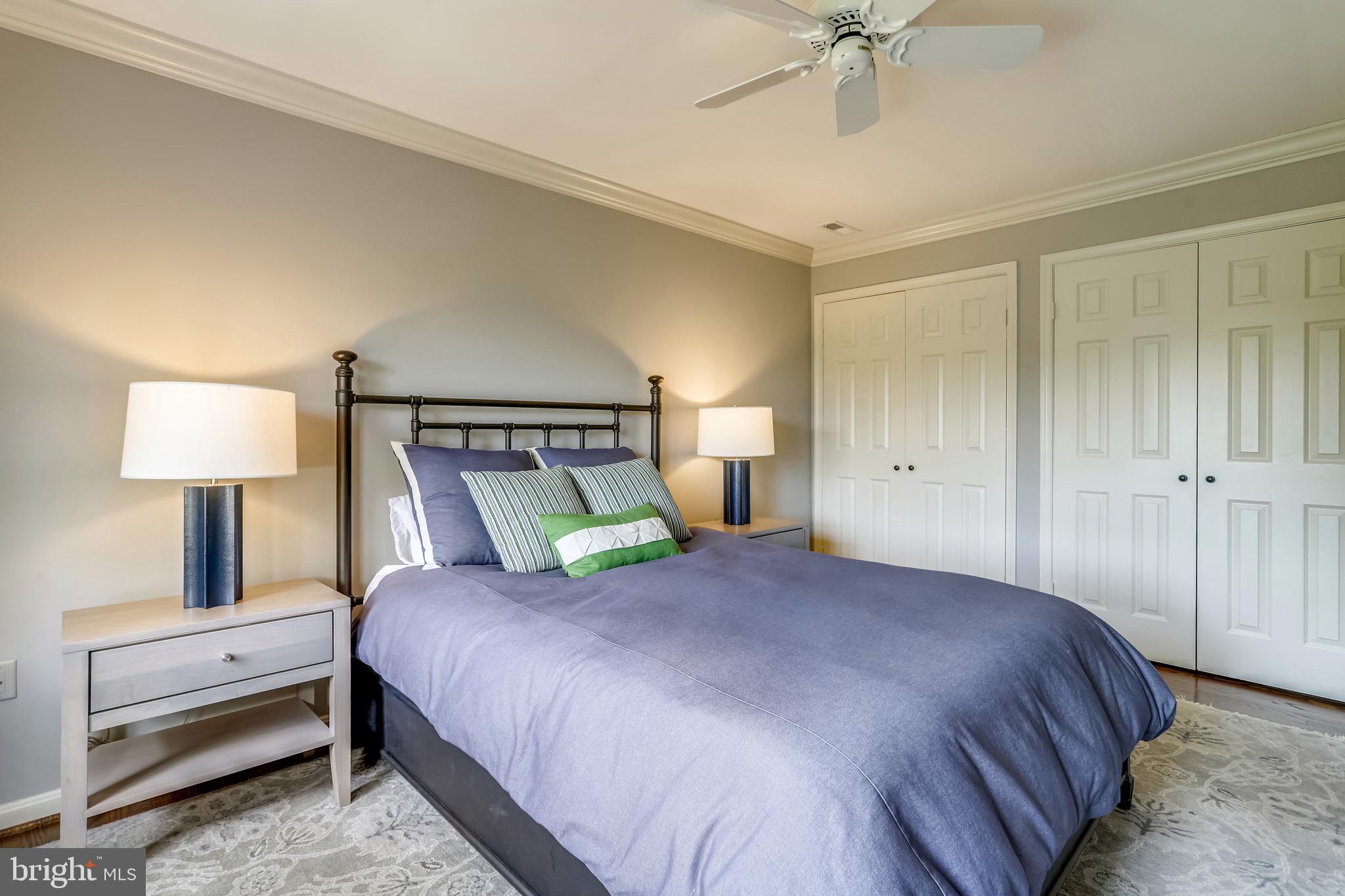 SHERWOOD FOREST - Residential