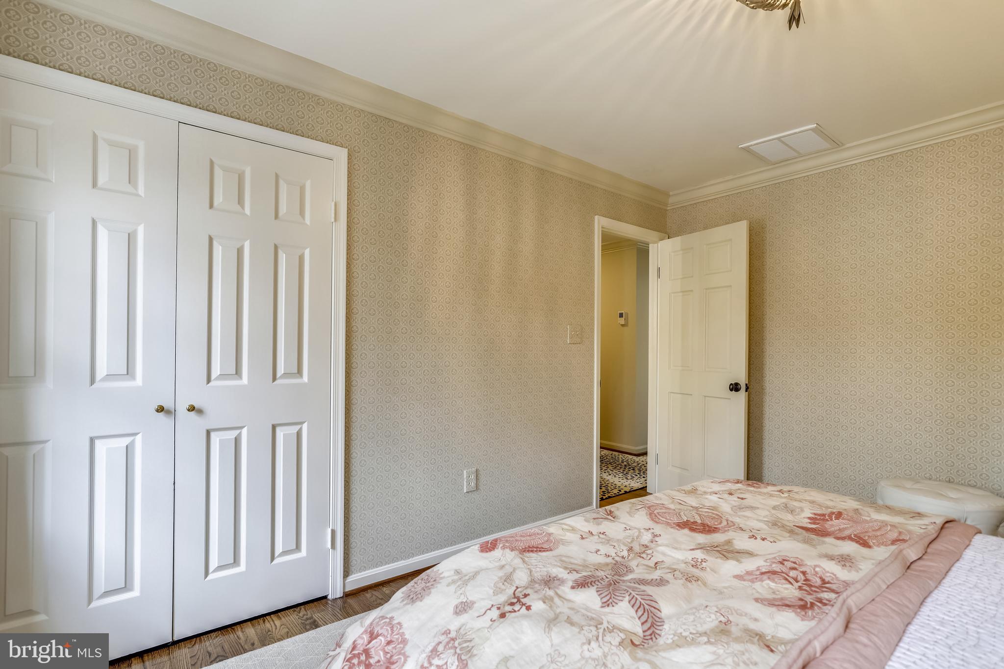 SHERWOOD FOREST - Residential