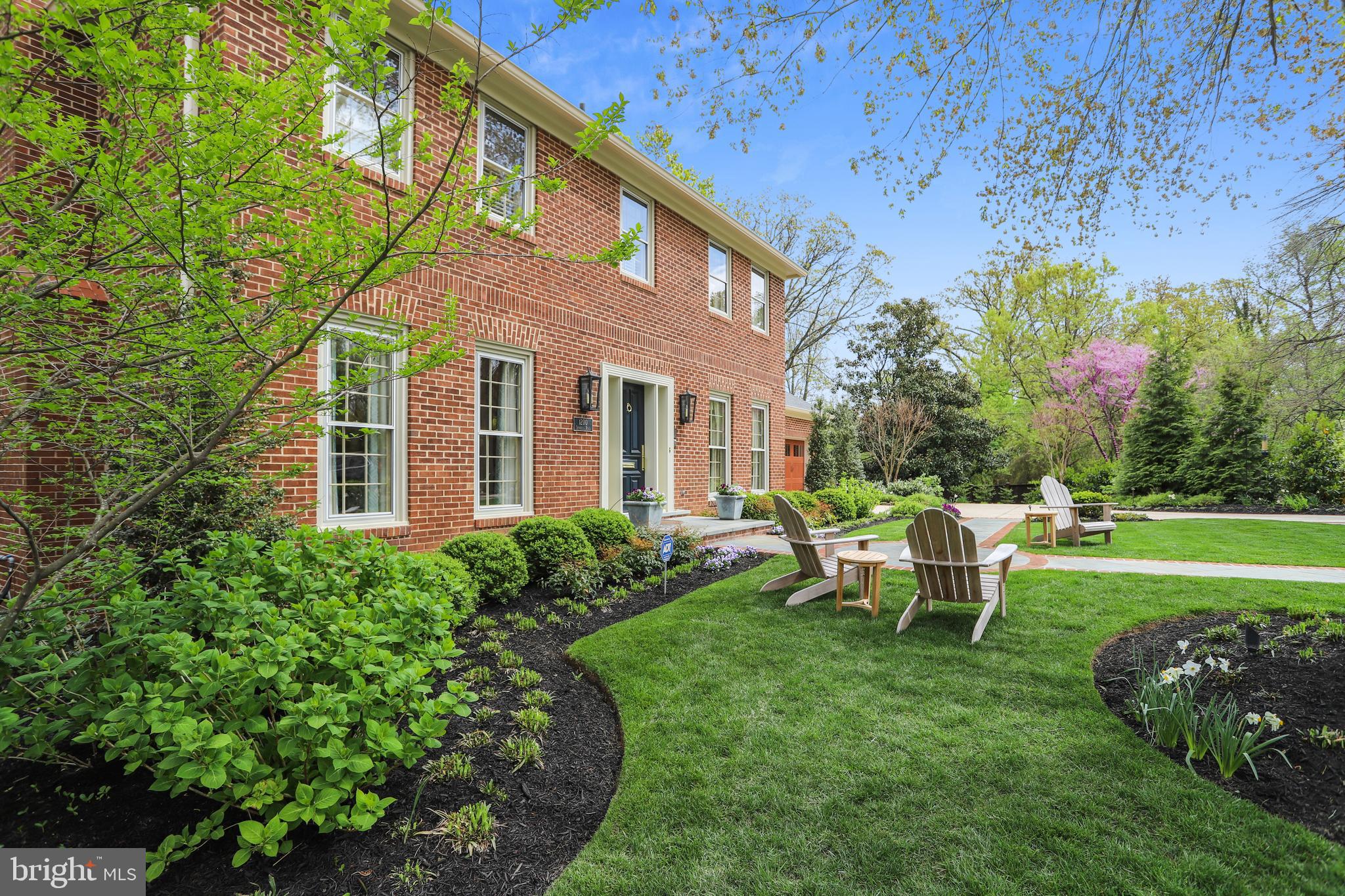 SHERWOOD FOREST - Residential