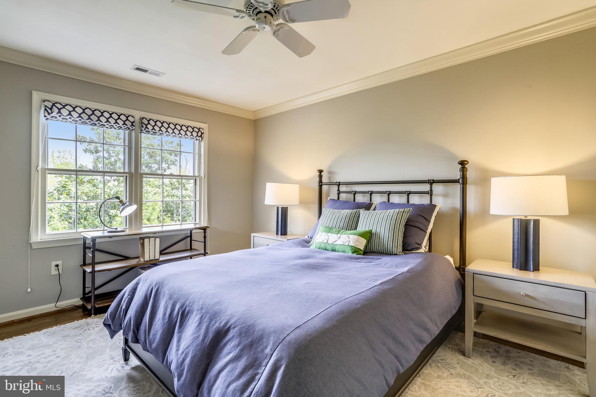 SHERWOOD FOREST - Residential