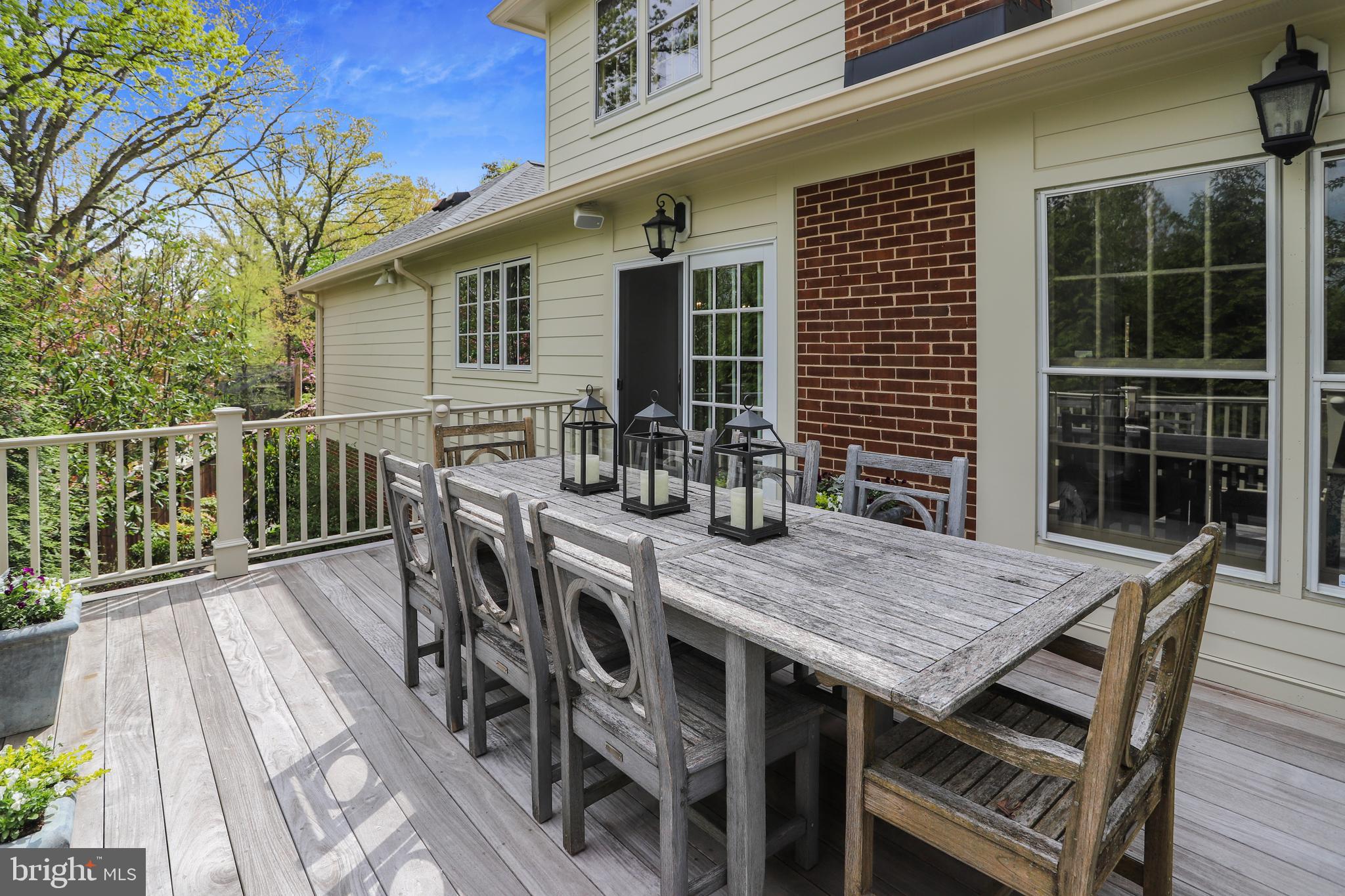 SHERWOOD FOREST - Residential