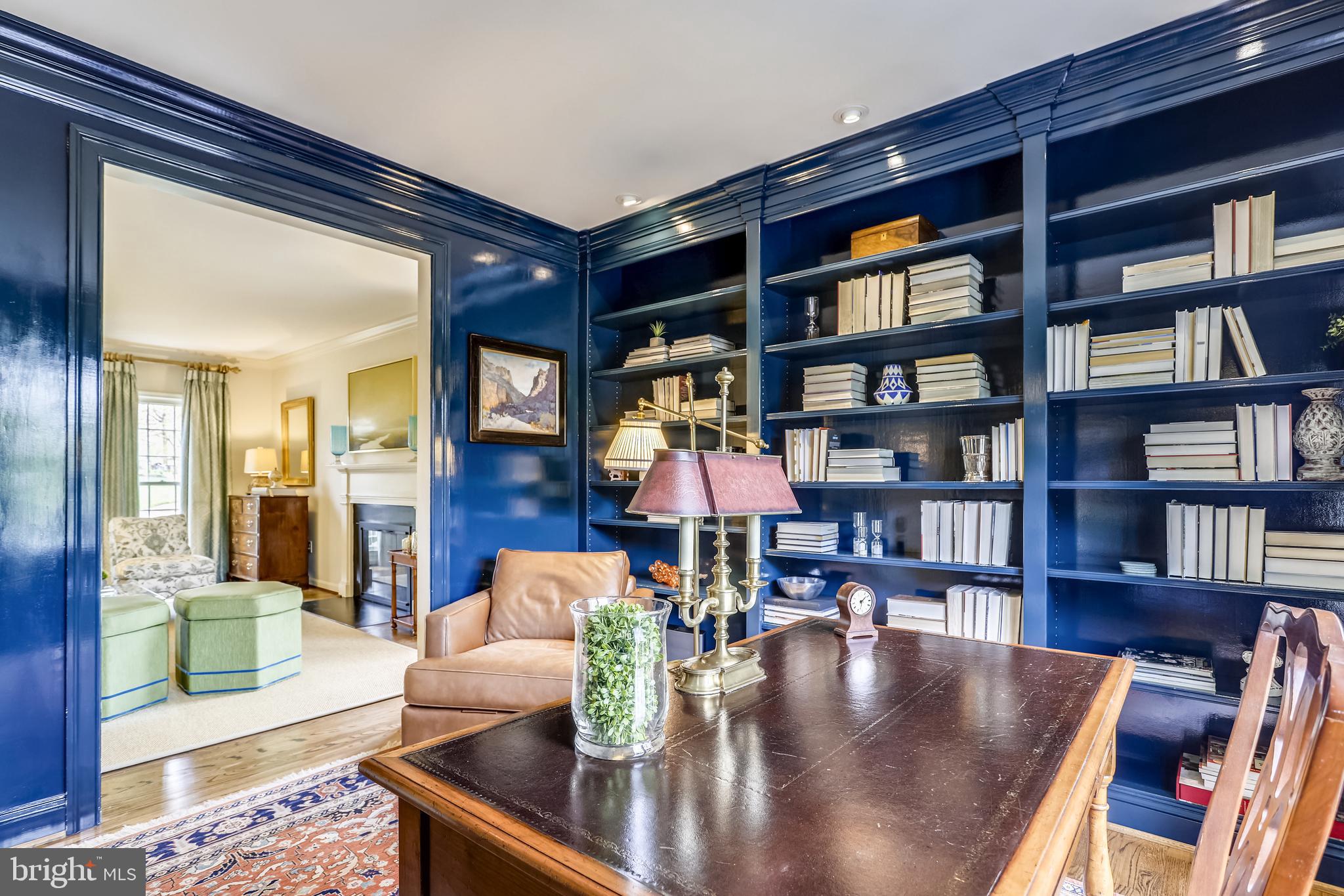 SHERWOOD FOREST - Residential