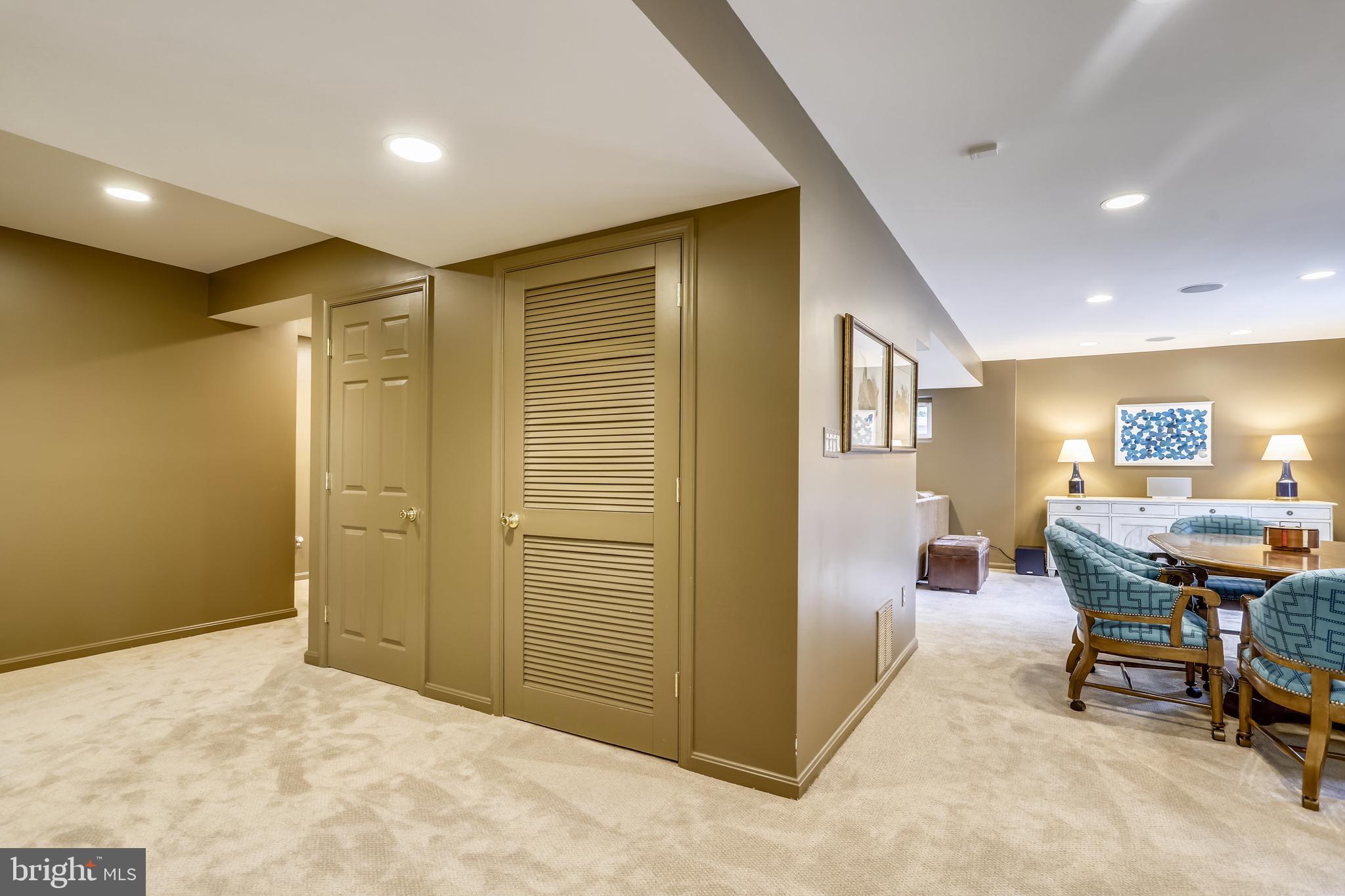 SHERWOOD FOREST - Residential