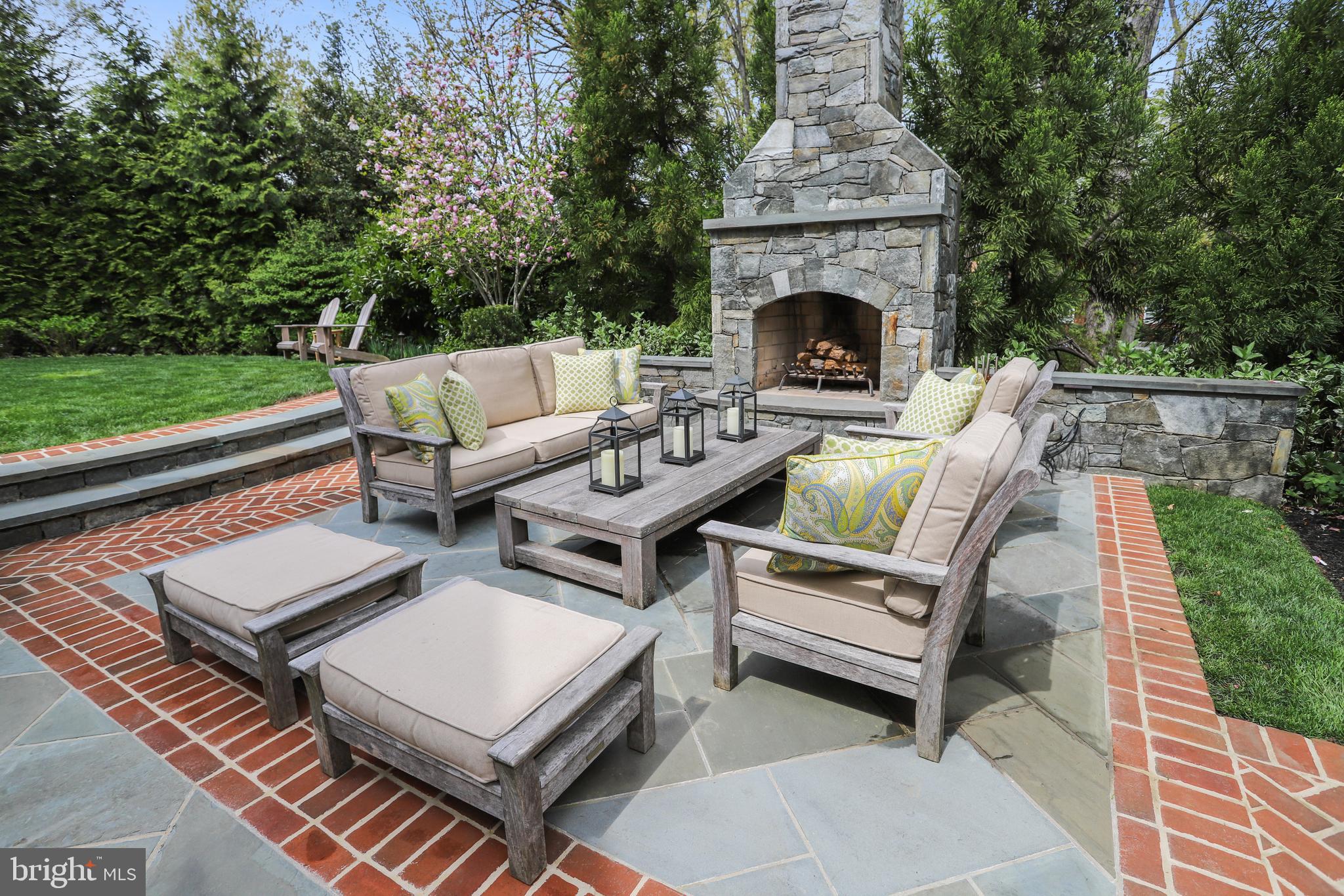 SHERWOOD FOREST - Residential