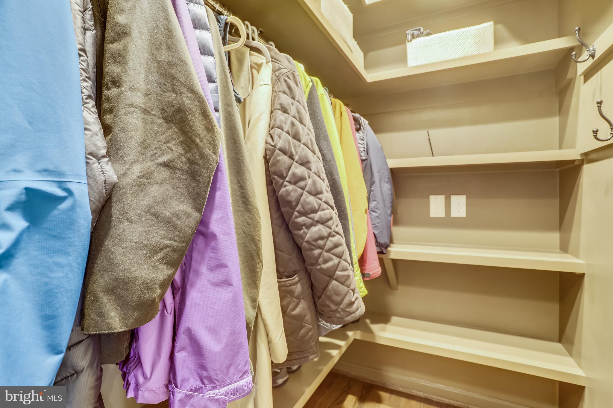 SHERWOOD FOREST - Residential