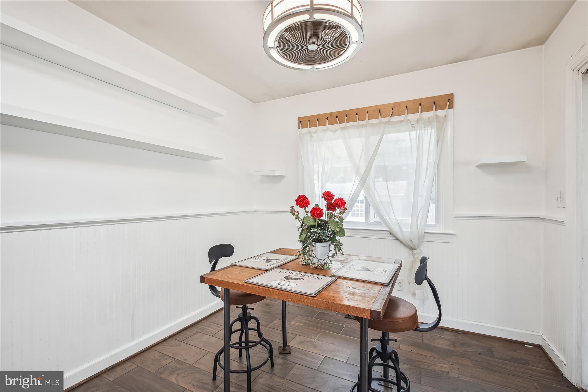 CEDARHURST ON THE BAY - Residential