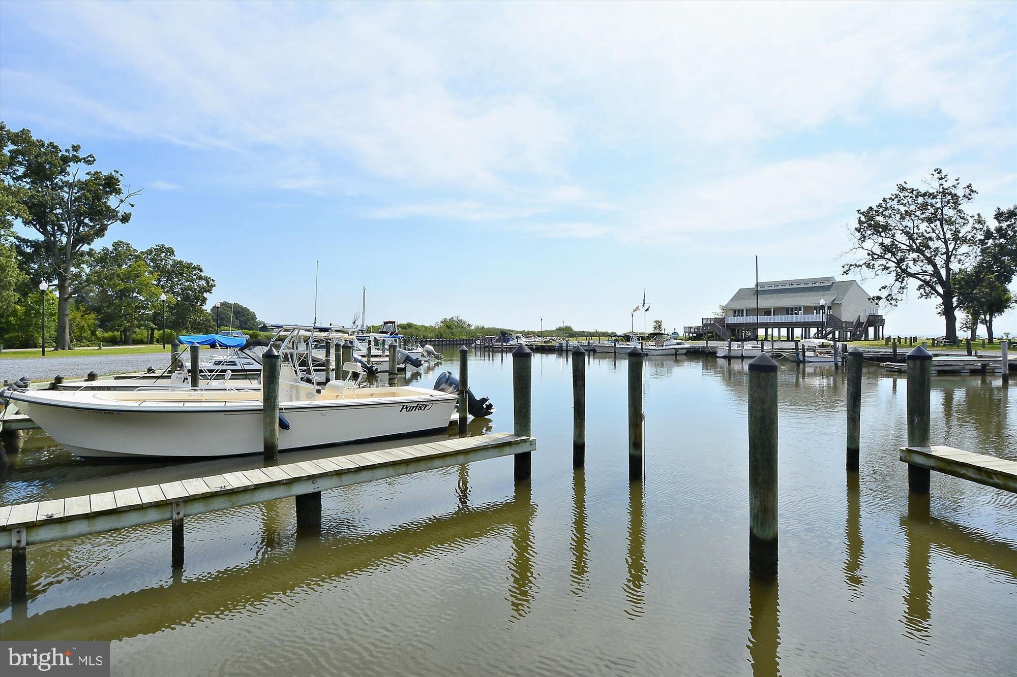 CEDARHURST ON THE BAY - Residential