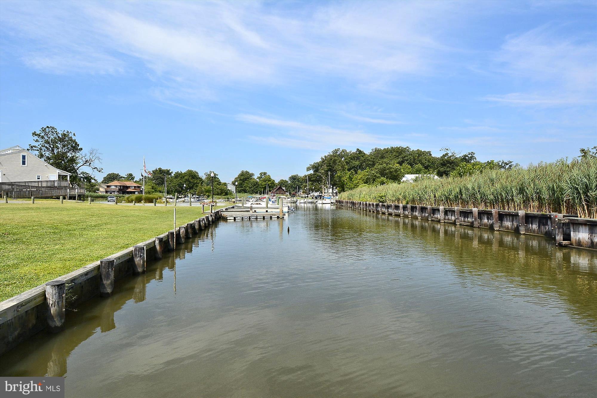 CEDARHURST ON THE BAY - Residential