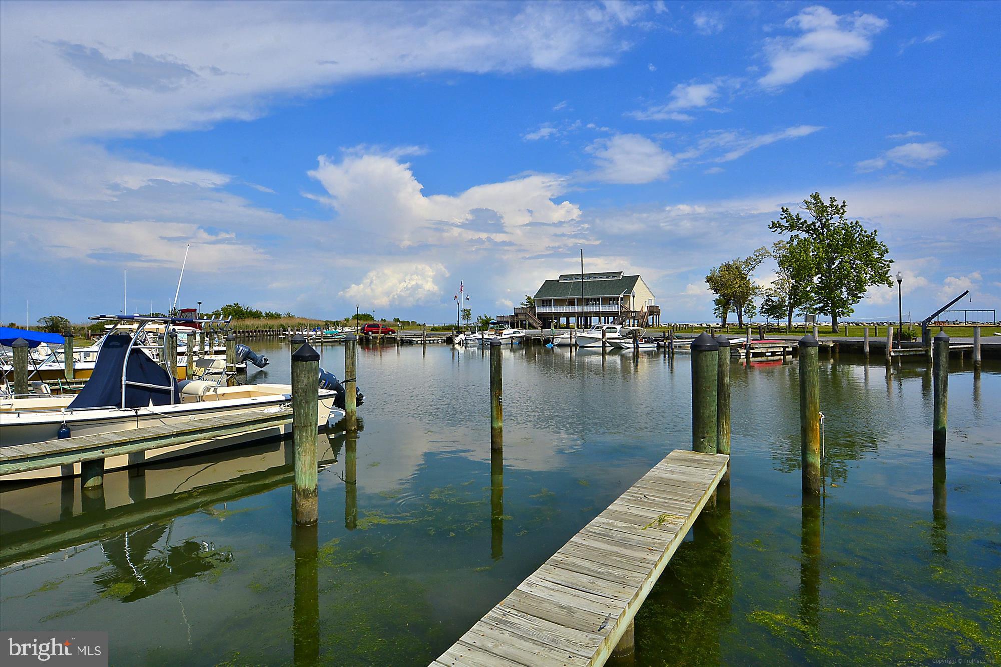 CEDARHURST ON THE BAY - Residential