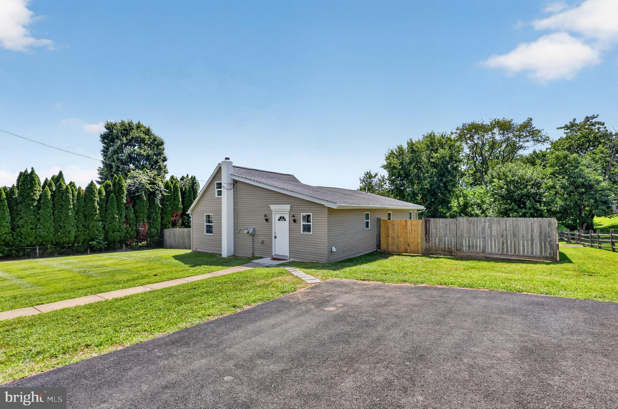 4012 GREENWOOD AVENUE