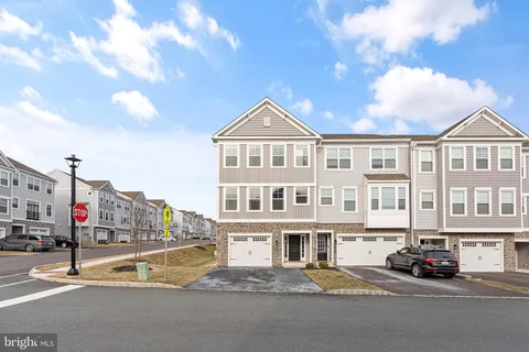 101 Larrabee Way, Royersford, PA MLS: PAMC2130512
