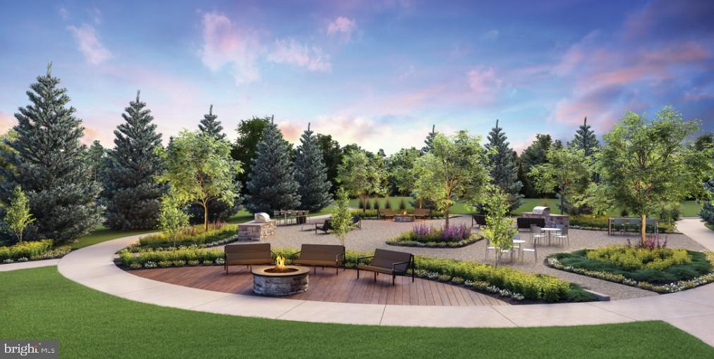 PARKSIDE VILLAGE - Residential