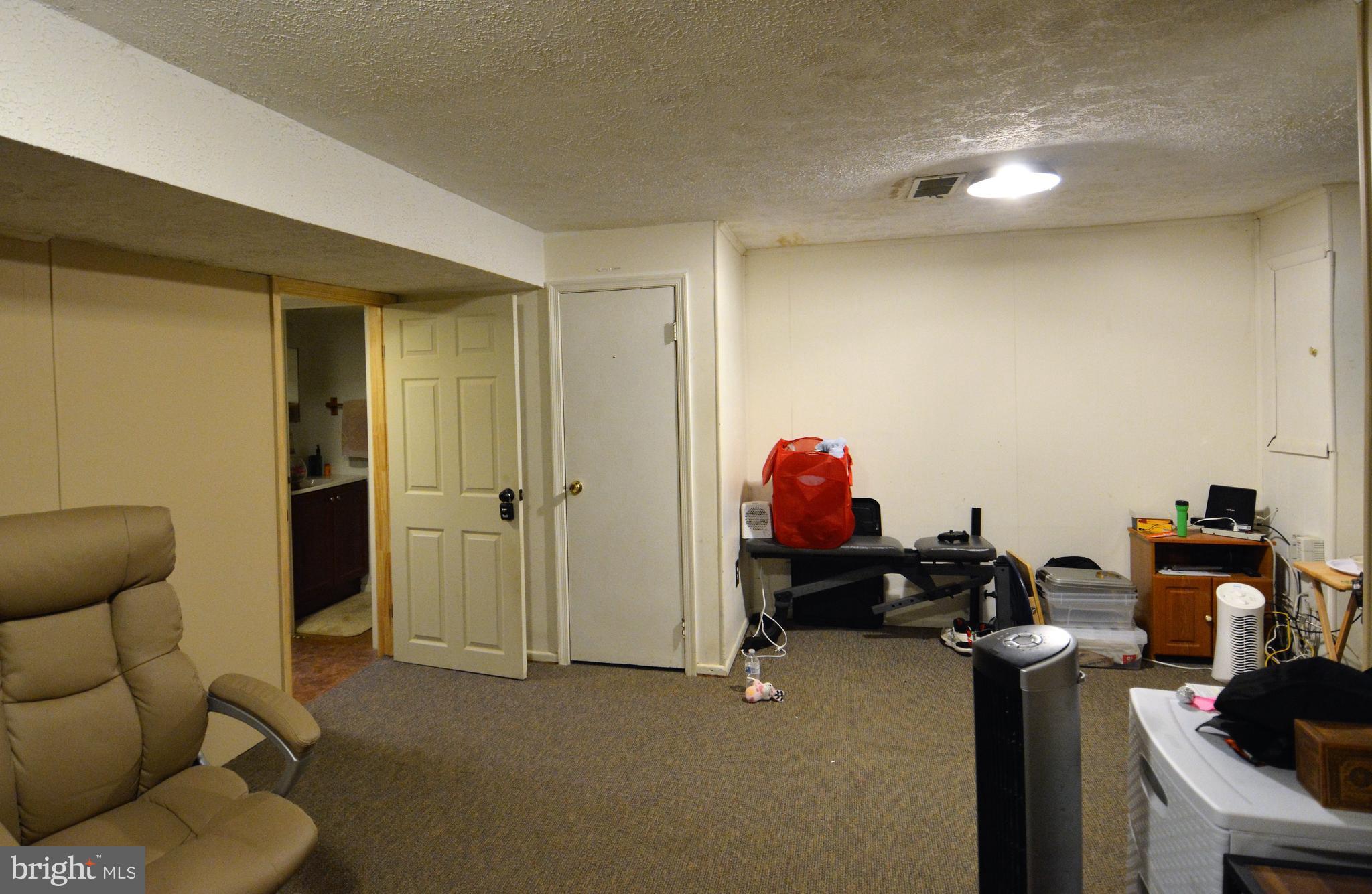 DANBURY FOREST - Residential