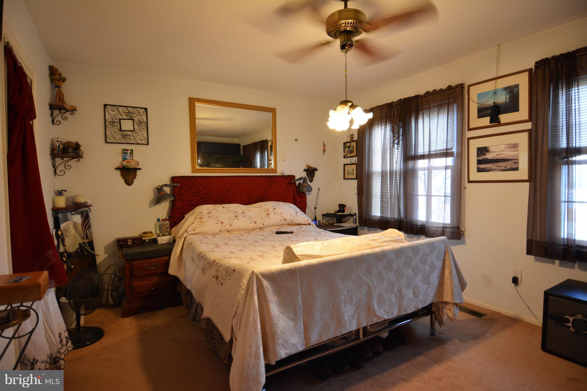 DANBURY FOREST - Residential