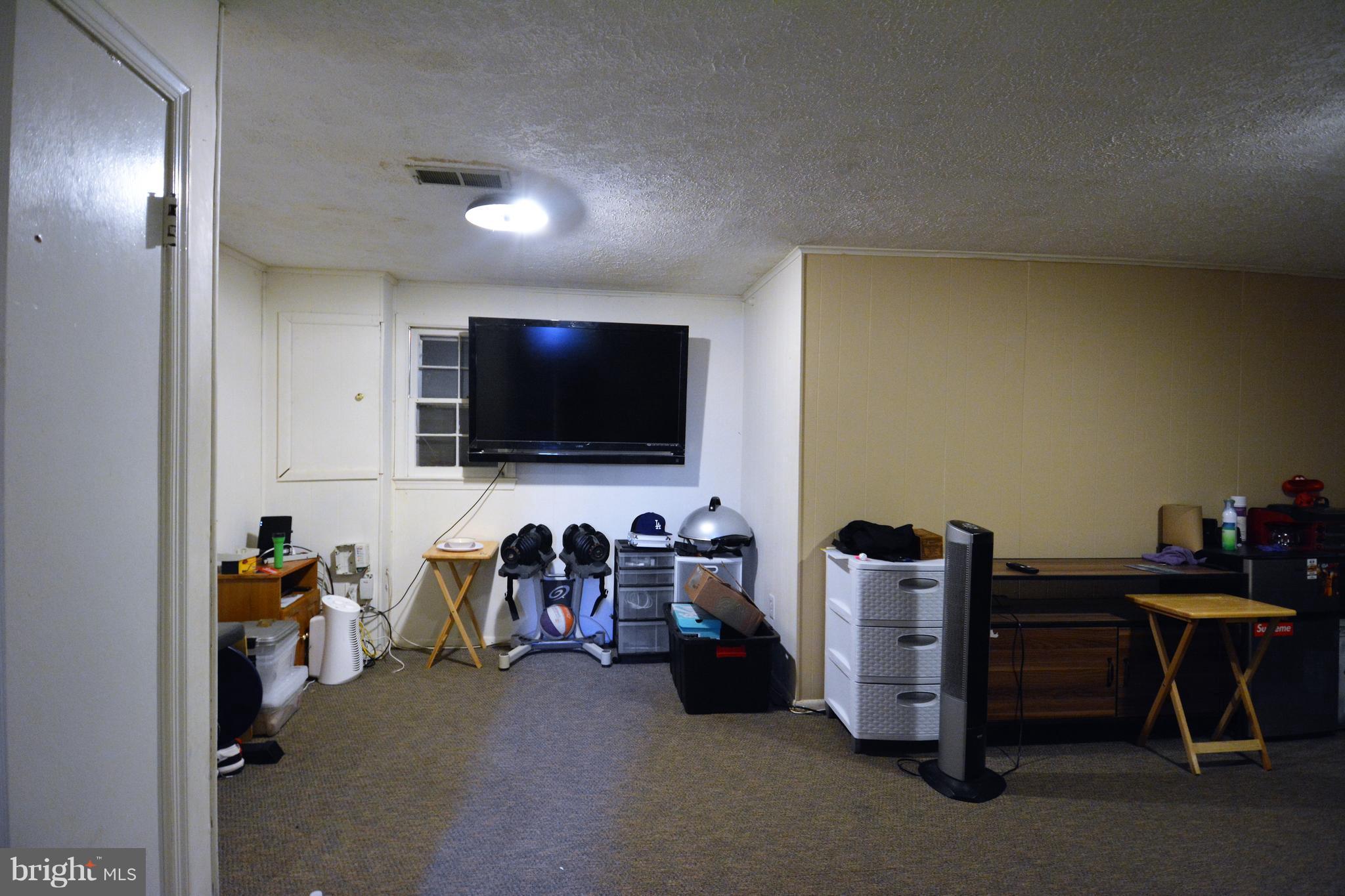 DANBURY FOREST - Residential