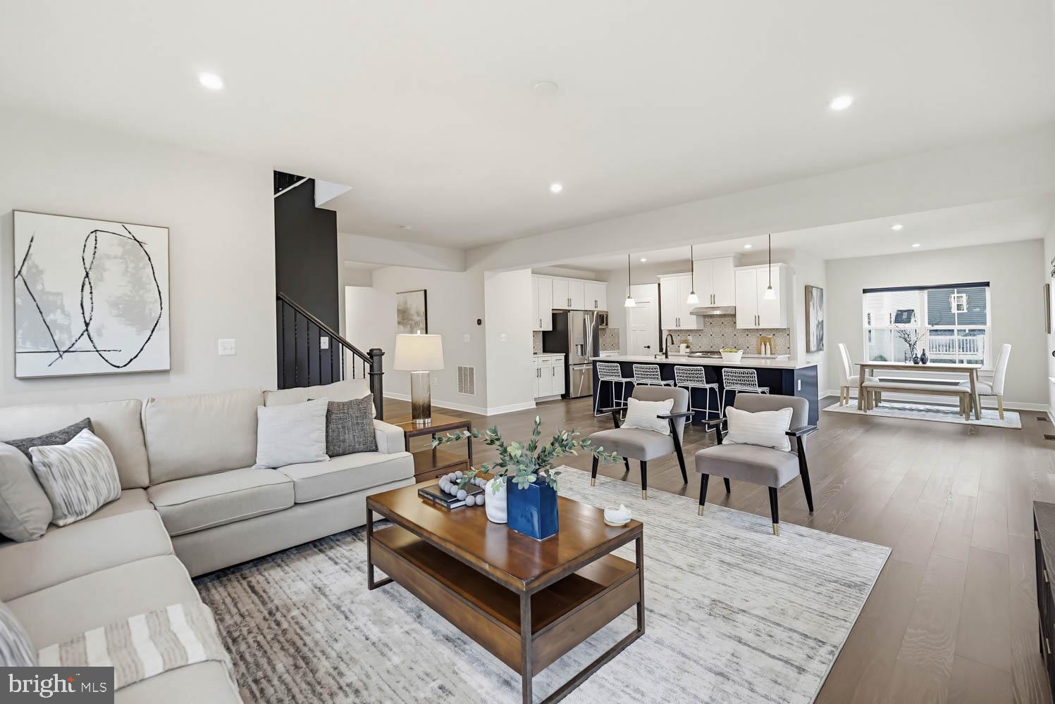 10907 GREEN LEAF RUN