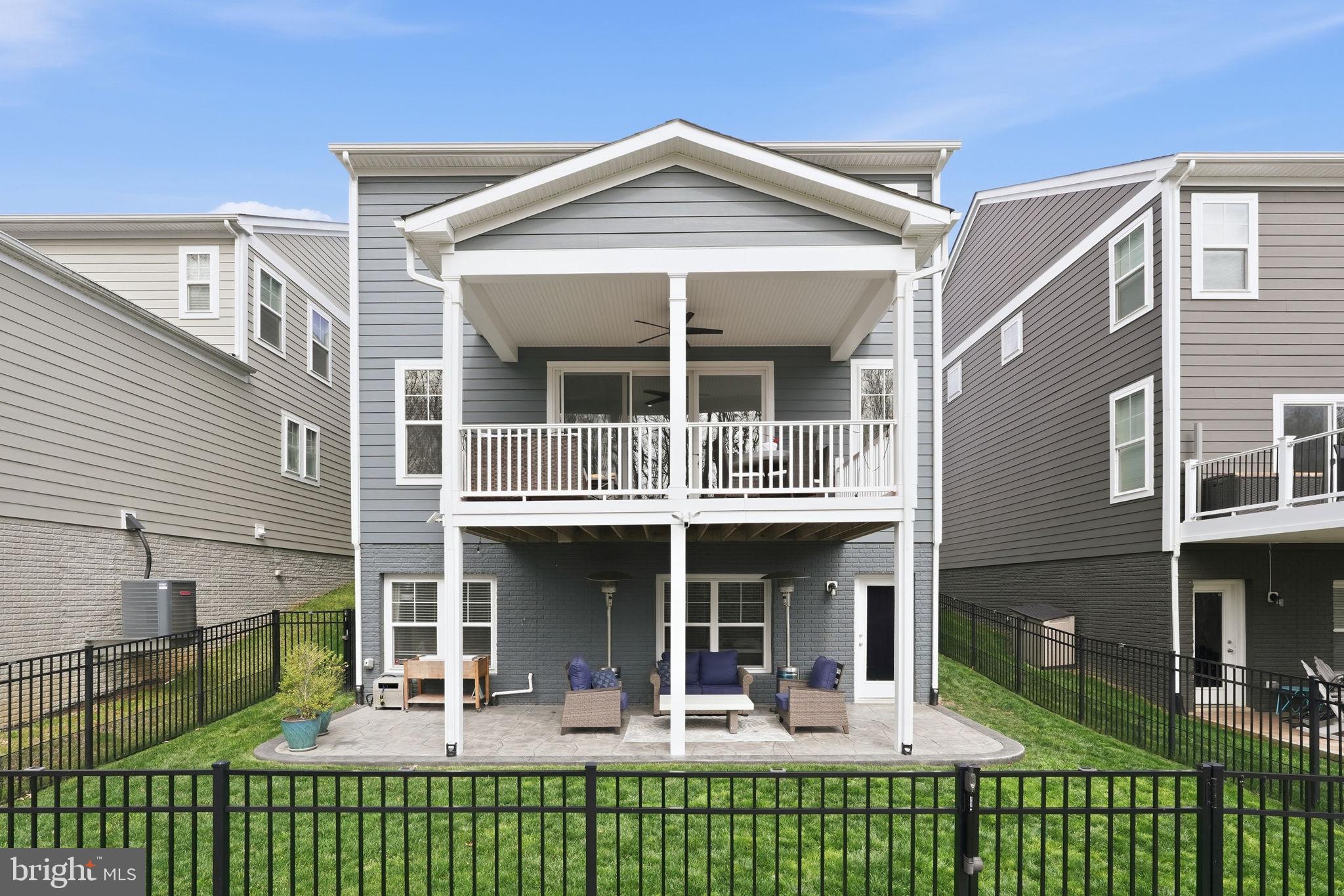 1555 MEADOWLARK GLEN ROAD