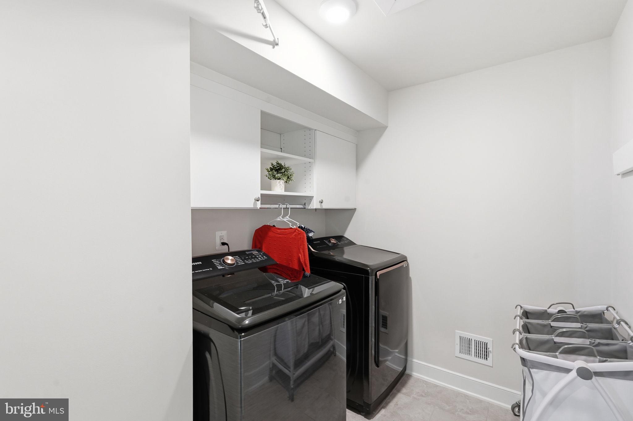 POTOMAC SHORES - Residential