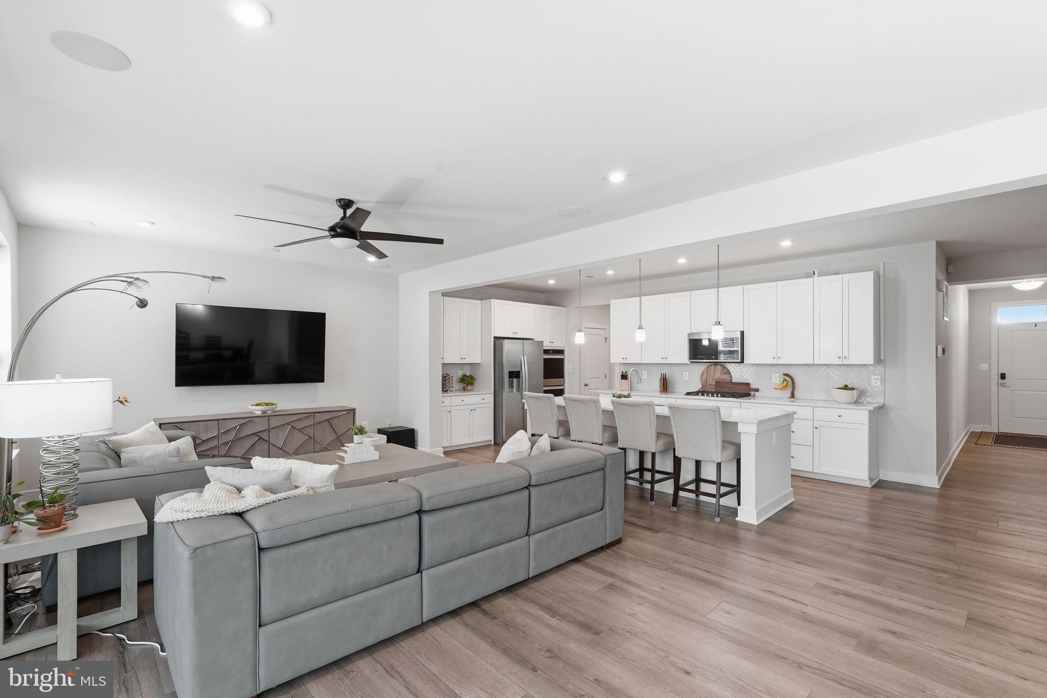 POTOMAC SHORES - Residential