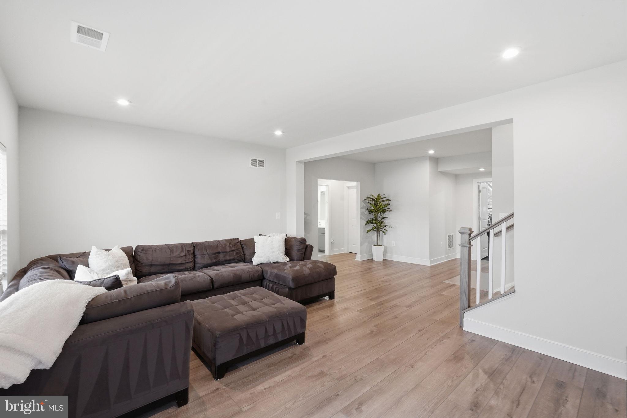 POTOMAC SHORES - Residential