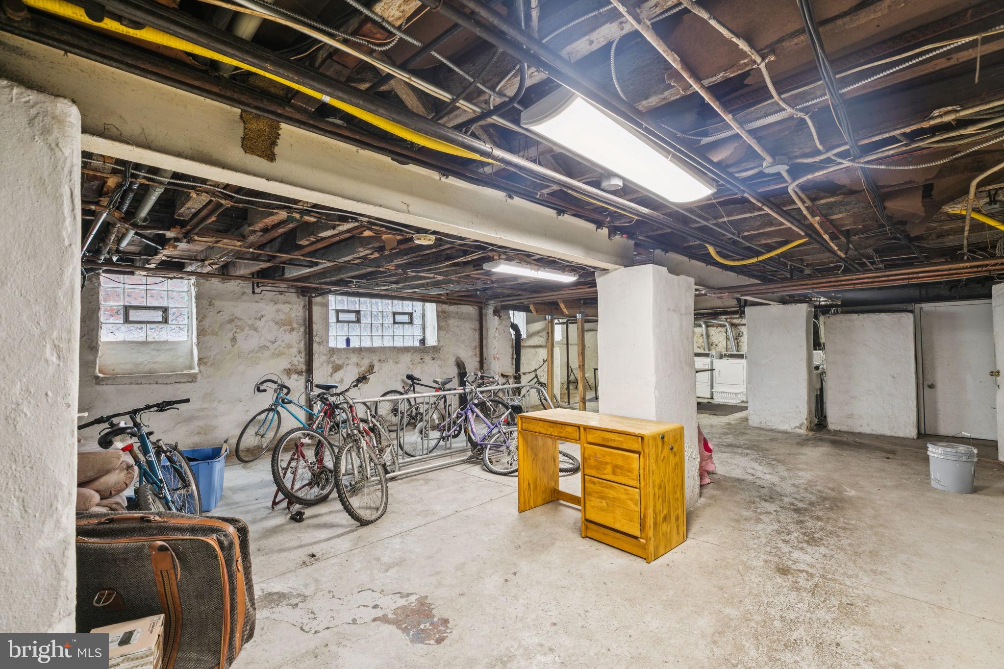 POWELTON VILLAGE - Commercial Sale