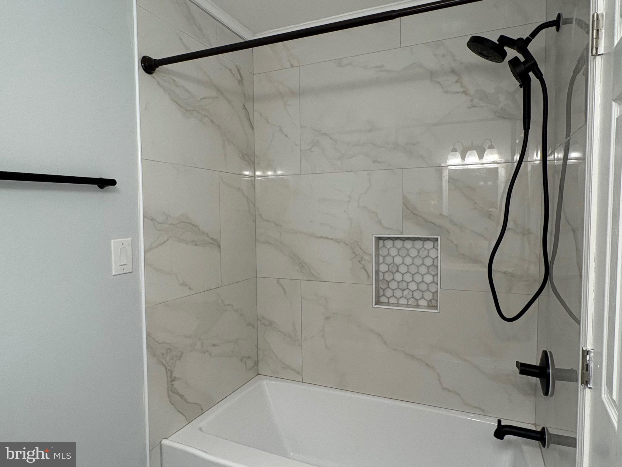 LAKE RIDGE - Residential Lease