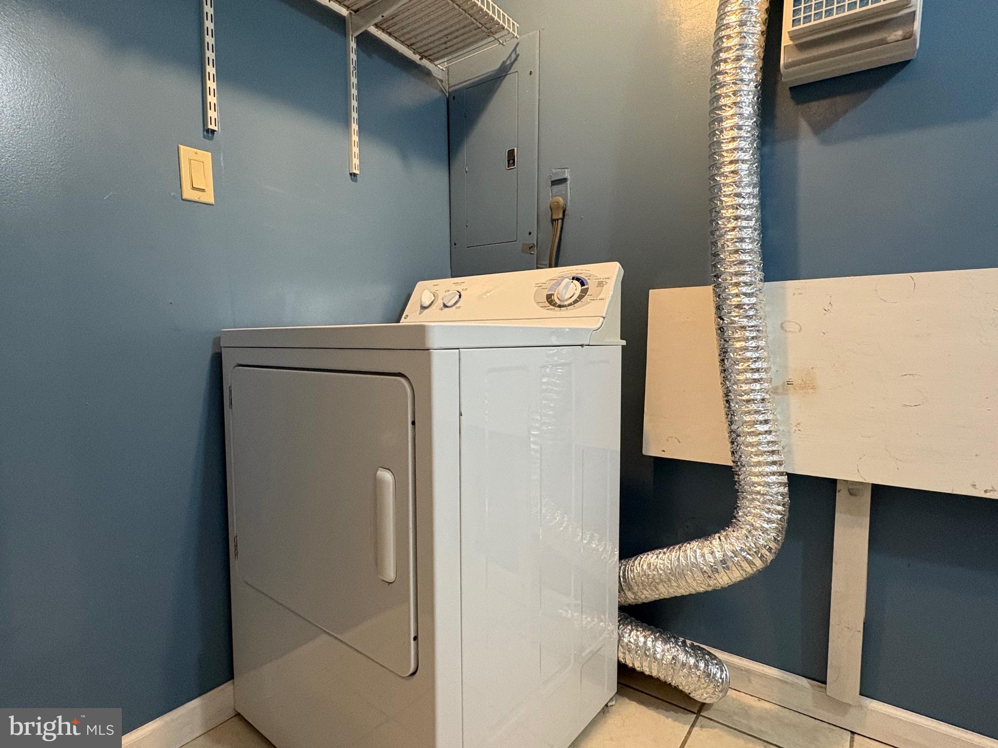 LAKE RIDGE - Residential Lease