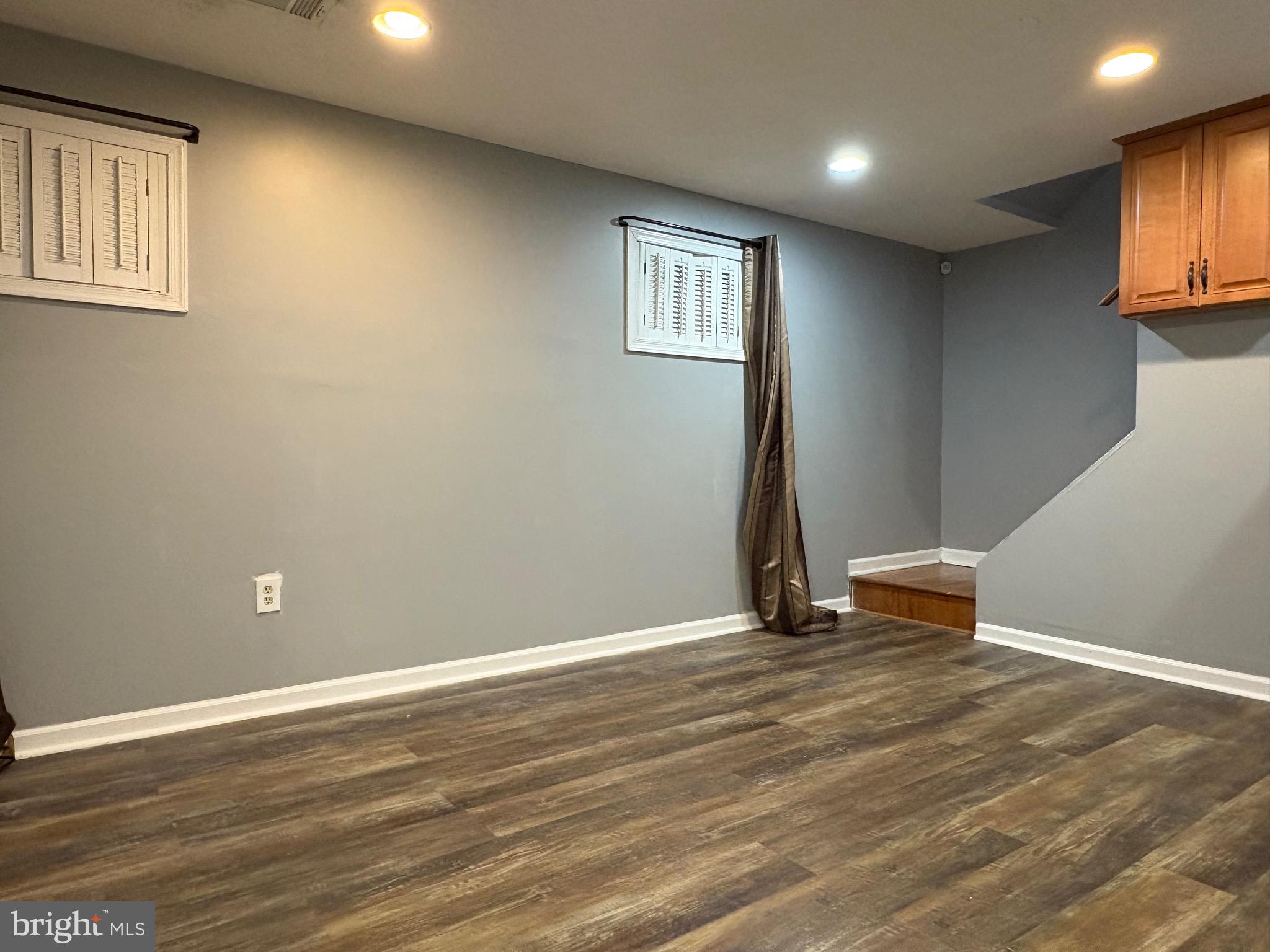 LAKE RIDGE - Residential Lease