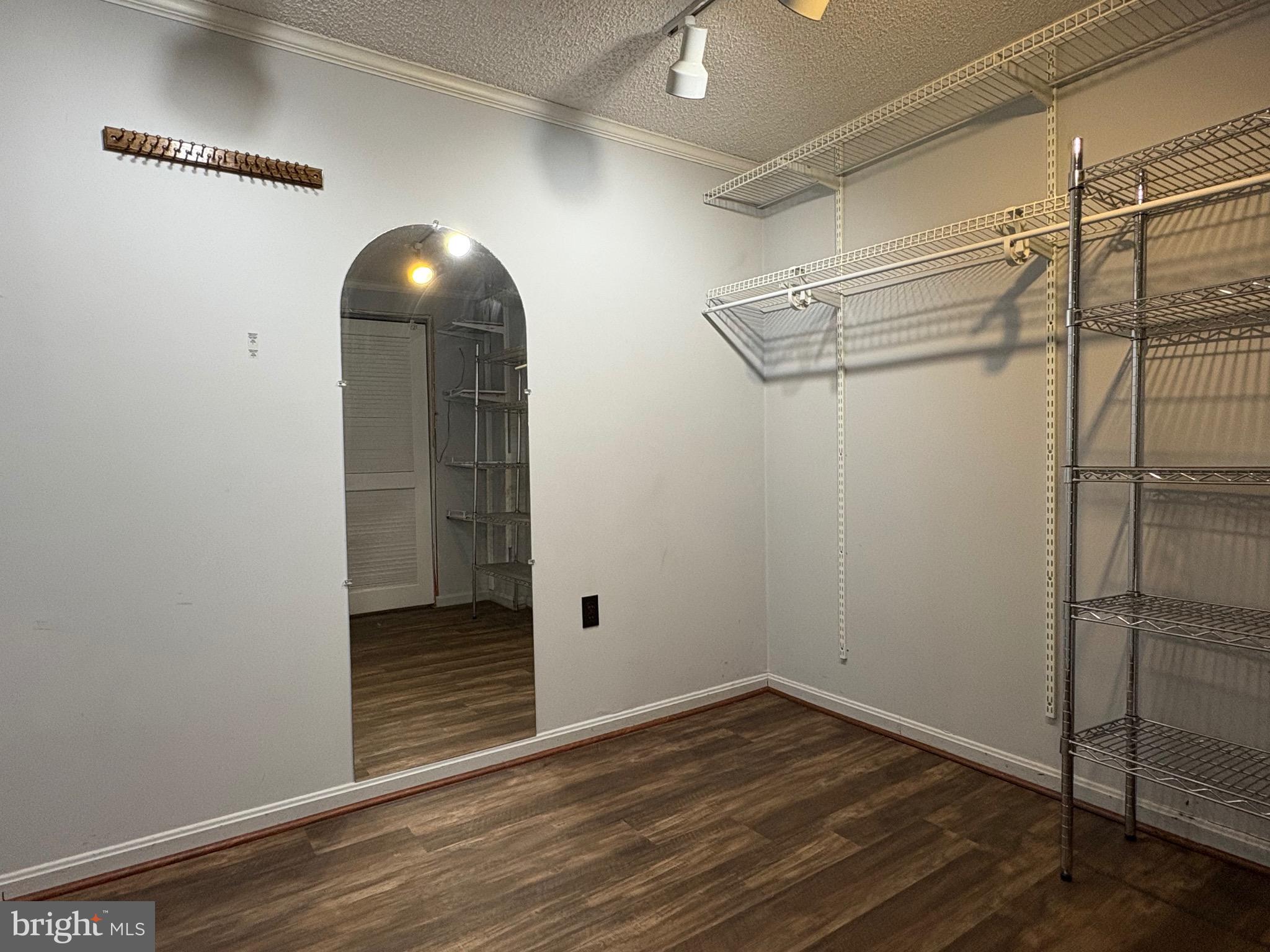 LAKE RIDGE - Residential Lease