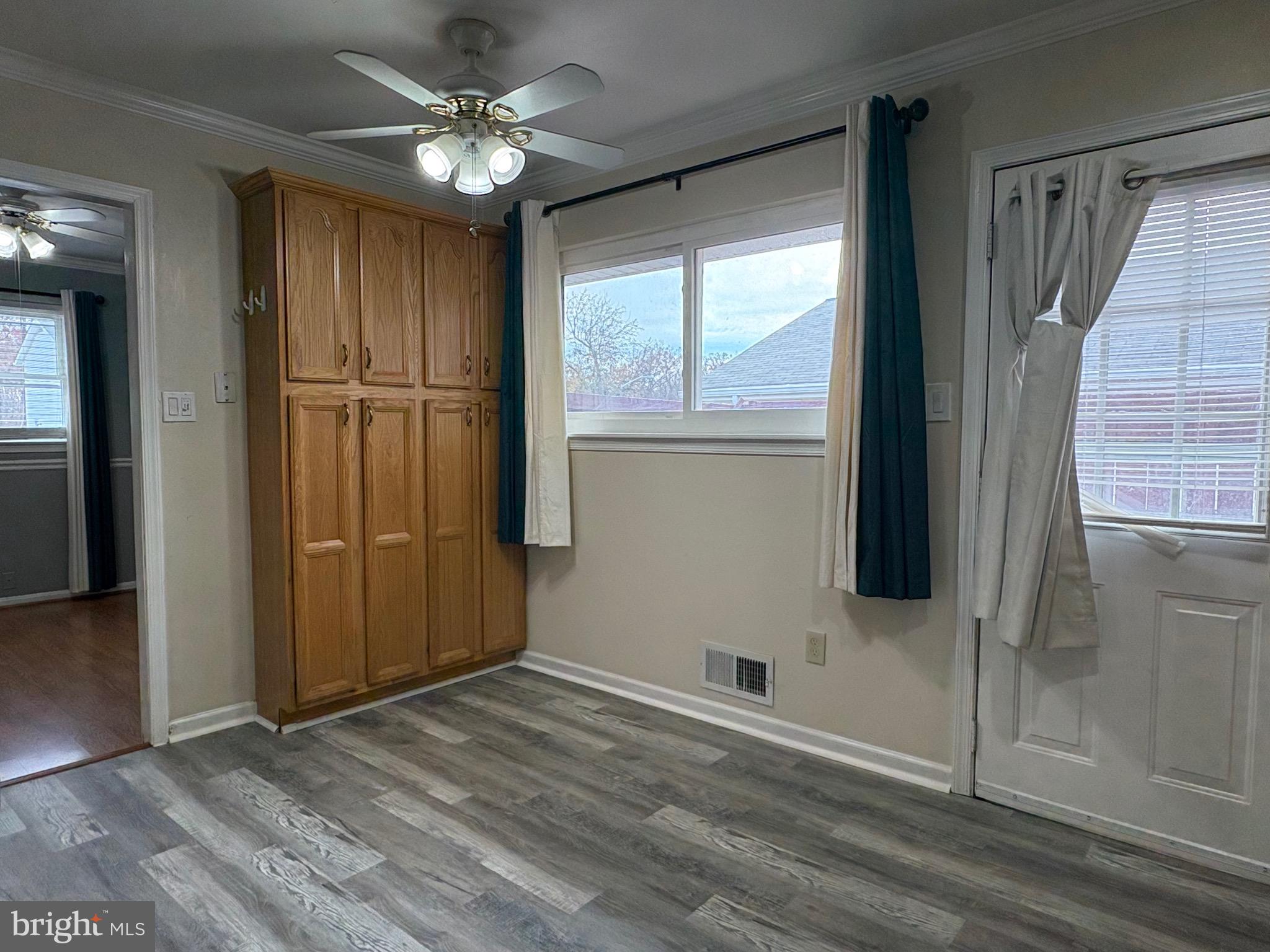 LAKE RIDGE - Residential Lease