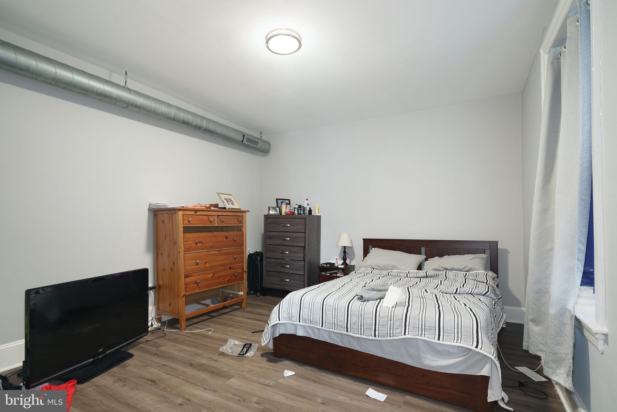 NORRIS SQUARE - Residential Income