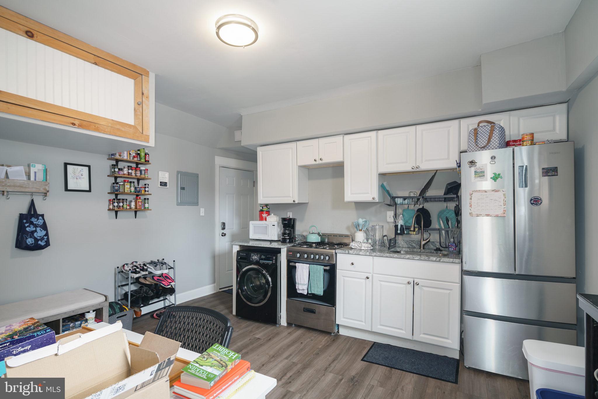 NORRIS SQUARE - Residential Income