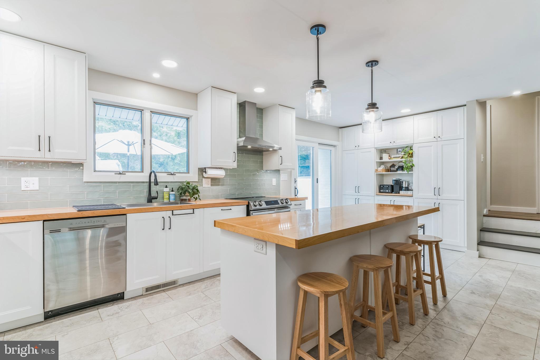 DRUM CLIFFS - Residential