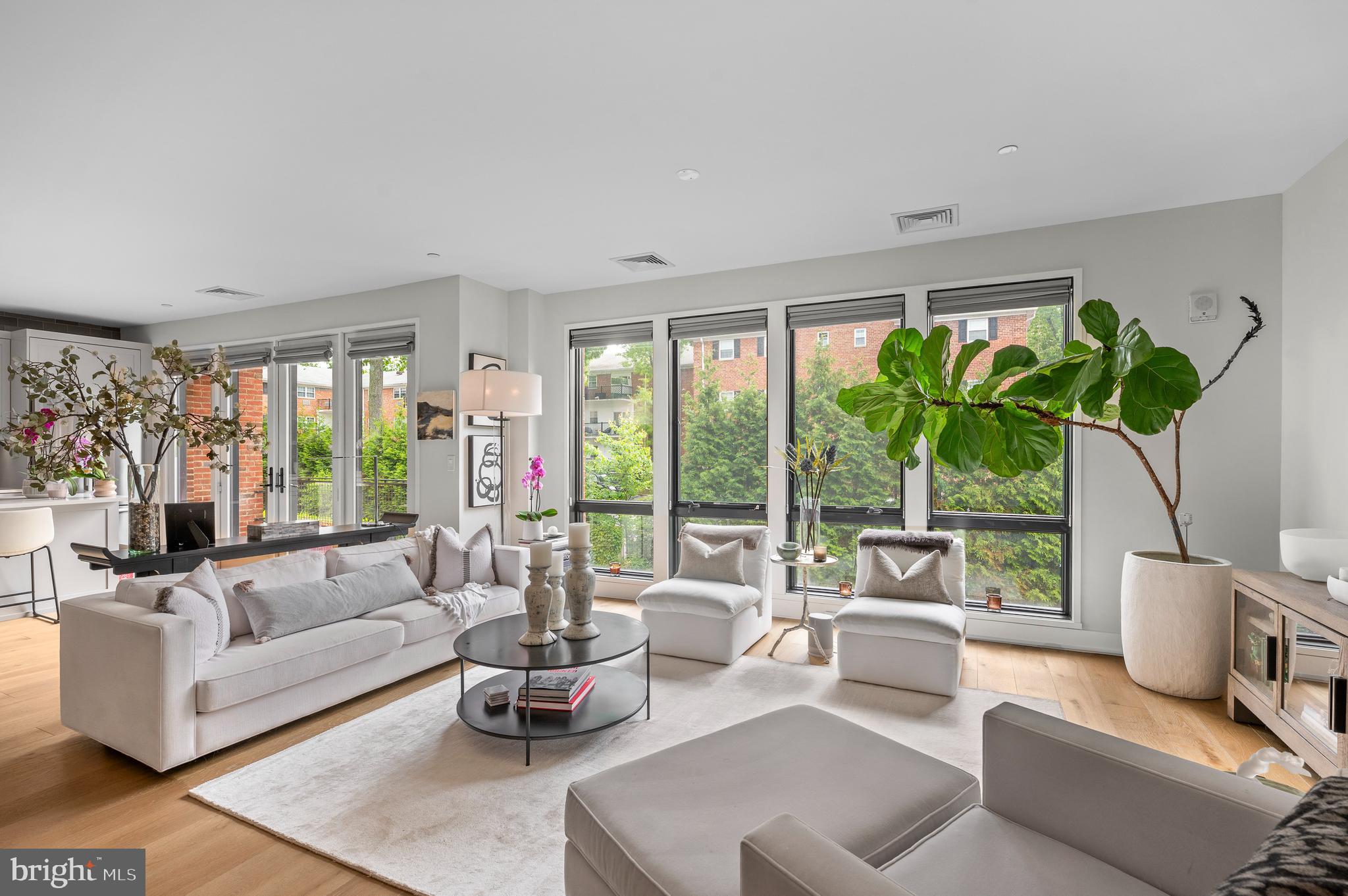 427 E LANCASTER AVENUE 1101